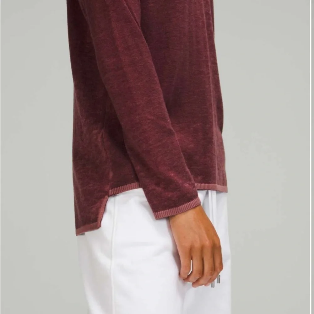 Lululemon Cashlu V-Neck Sweater
Red Merlot / Spiced Chai - Picture 3 of 8